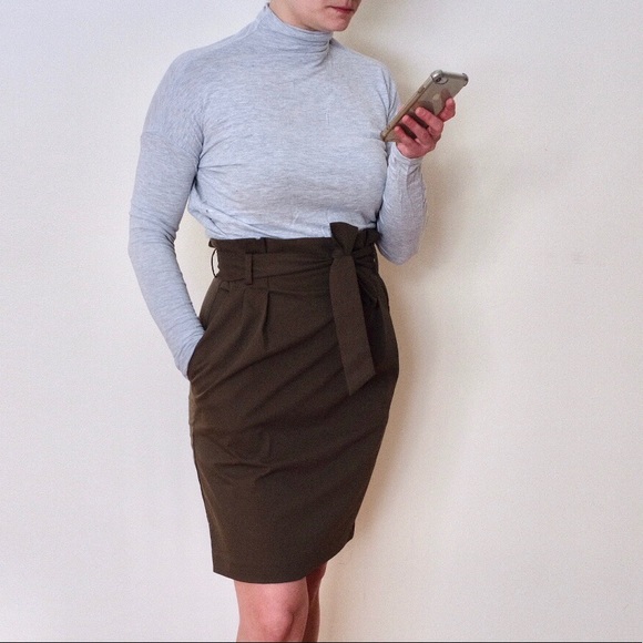 BOGO H&M Paperbag skirt with pockets - Picture 3 of 8